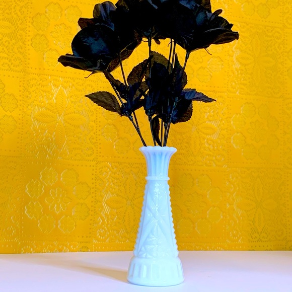 Milk Glass Flower Bud Vase